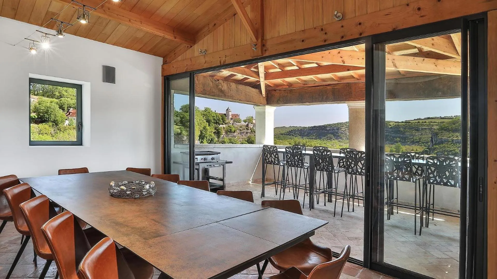 Holiday home Gite Les Hauts De L'Ouysse Lacave