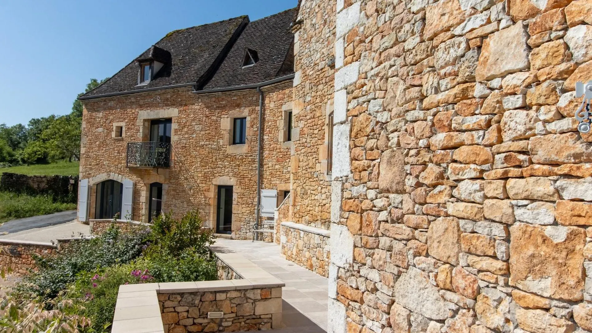 Holiday home Gite Les Hauts De L'Ouysse Lacave  France