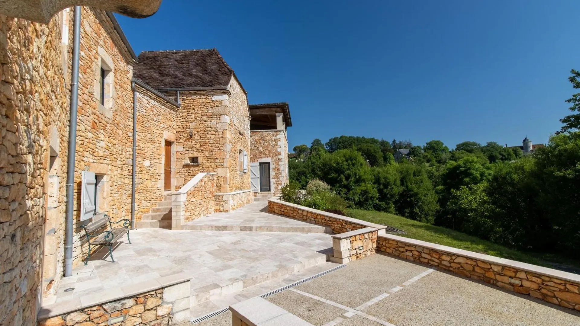 Holiday home Gite Les Hauts De L'Ouysse Lacave